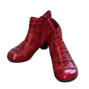 Miss Mooz Claudia booties with kitten heel • Red Leather size 40 us9 Womens •